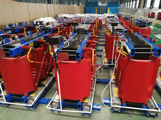 新龙2500KVA干式变压器